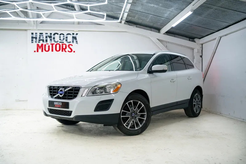Volvo Xc60 Blanc — livré par Hancock Motors